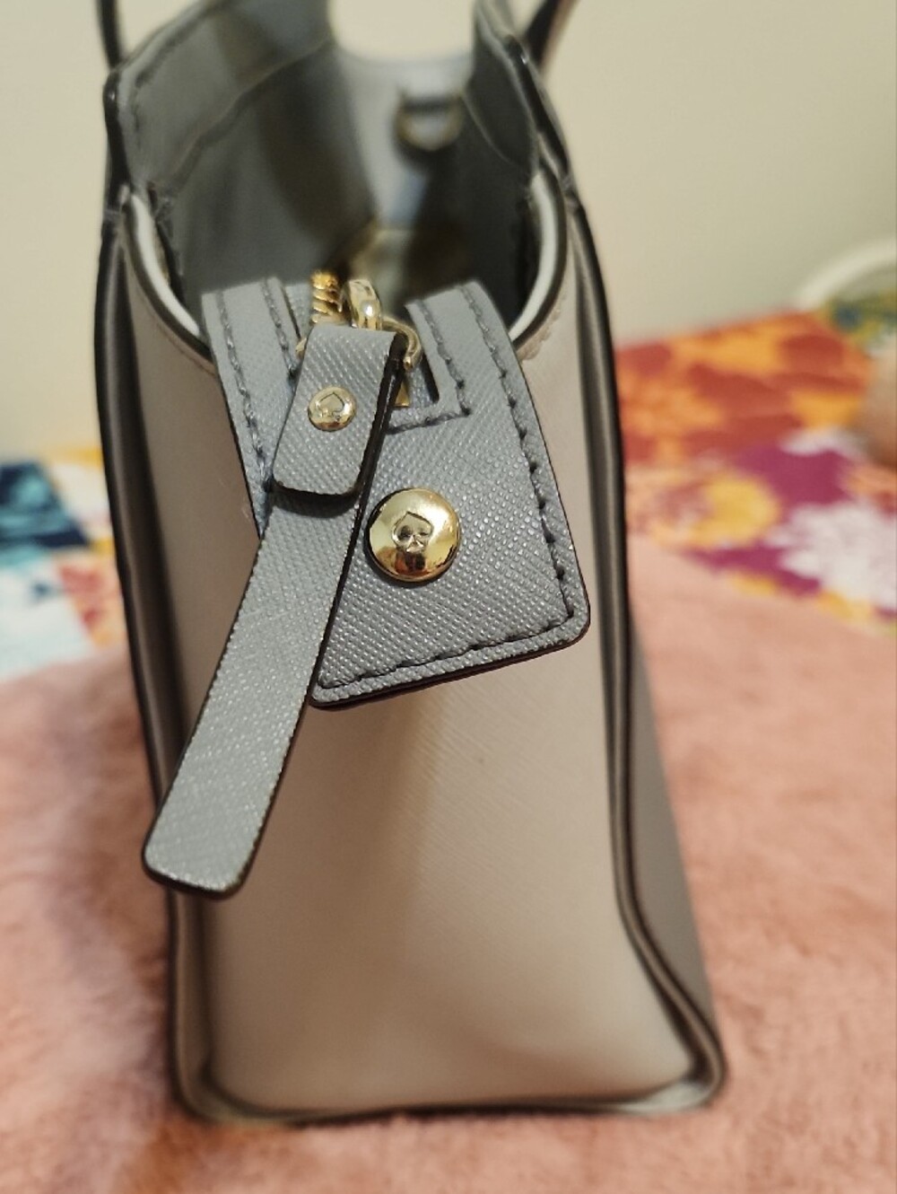 KATE SPADE Two-Tone Light Gray Satchel with Pale Gray Sides - Picture 5 of 12
